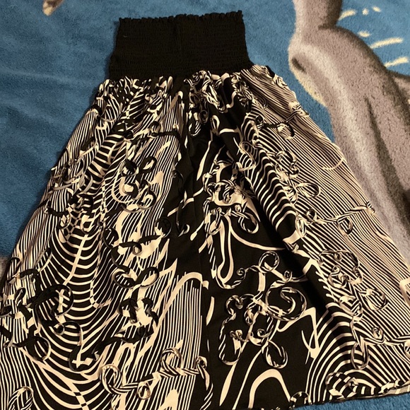 Dress - Picture 4 of 5